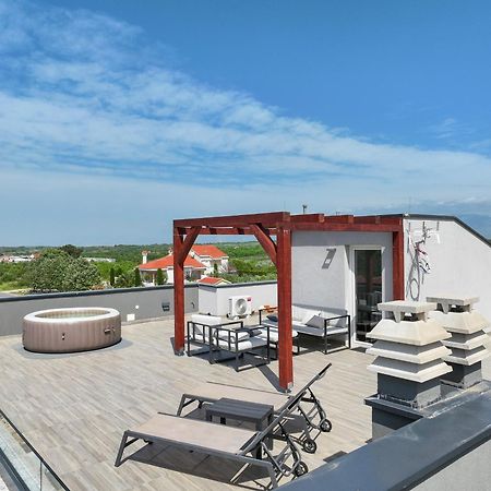 Villa Tia With Heated Pool & Jacuzzi Murvica  Exterior photo