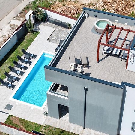 Villa Tia With Heated Pool & Jacuzzi Murvica  Exterior photo