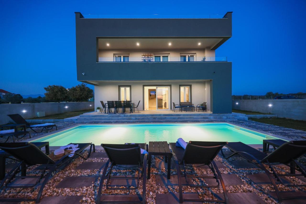 Villa Tia With Heated Pool & Jacuzzi Murvica  Exterior photo