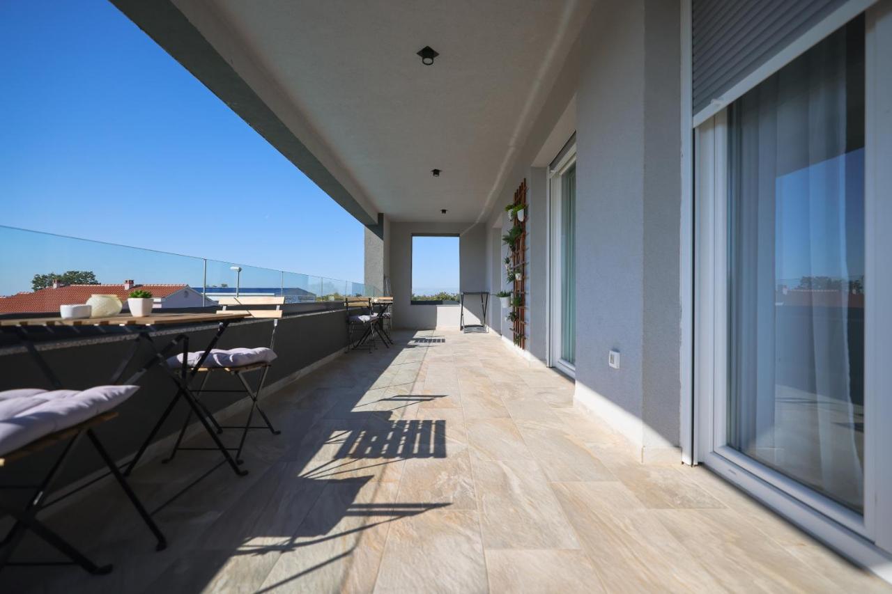 Villa Tia With Heated Pool & Jacuzzi Murvica  Exterior photo