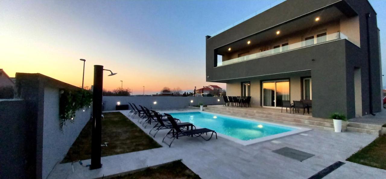 Villa Tia With Heated Pool & Jacuzzi Murvica  Exterior photo