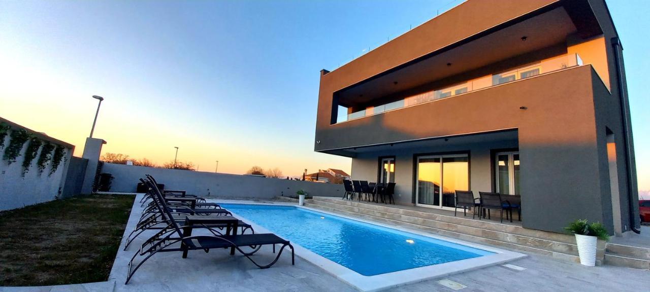 Villa Tia With Heated Pool & Jacuzzi Murvica  Exterior photo