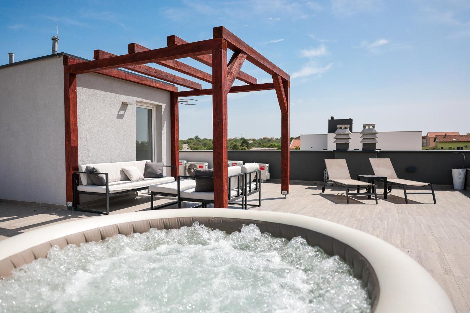 Villa Tia With Heated Pool & Jacuzzi Murvica  Exterior photo