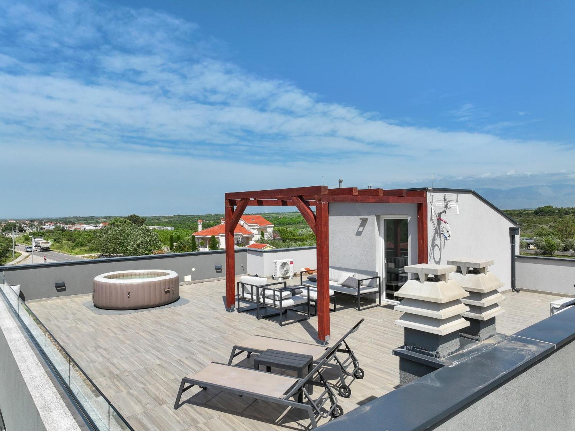 Villa Tia With Heated Pool & Jacuzzi Murvica  Exterior photo