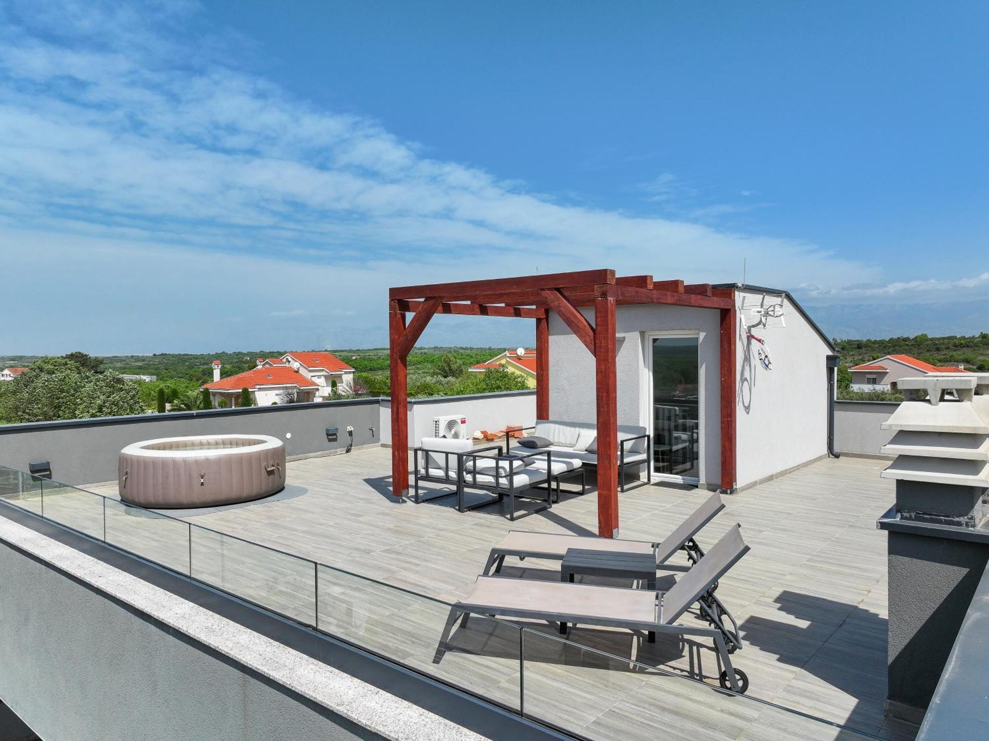 Villa Tia With Heated Pool & Jacuzzi Murvica  Exterior photo